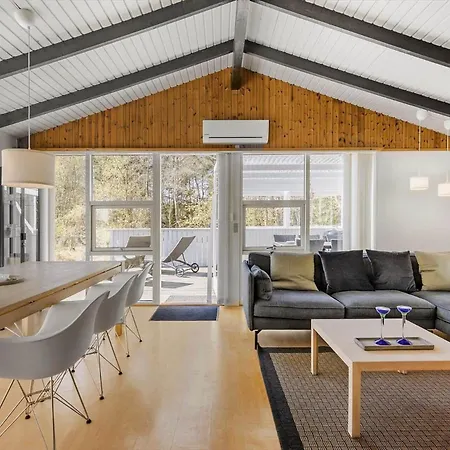 2684-nexo-strandbyskoven-9 * Neksø